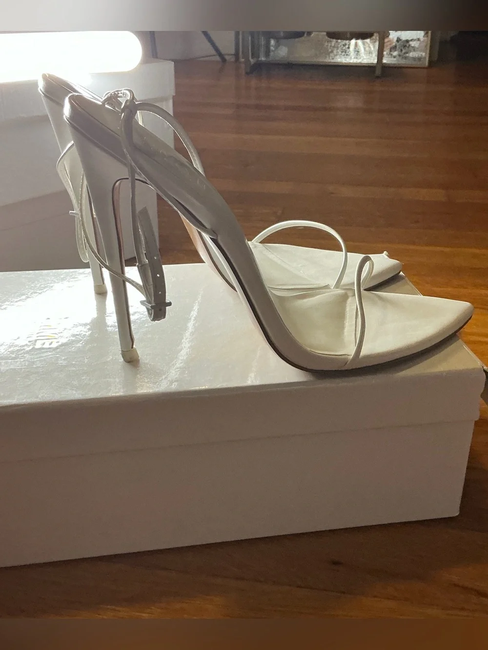 FEMME LA White Women's Pointed Ankle-Strap Heels